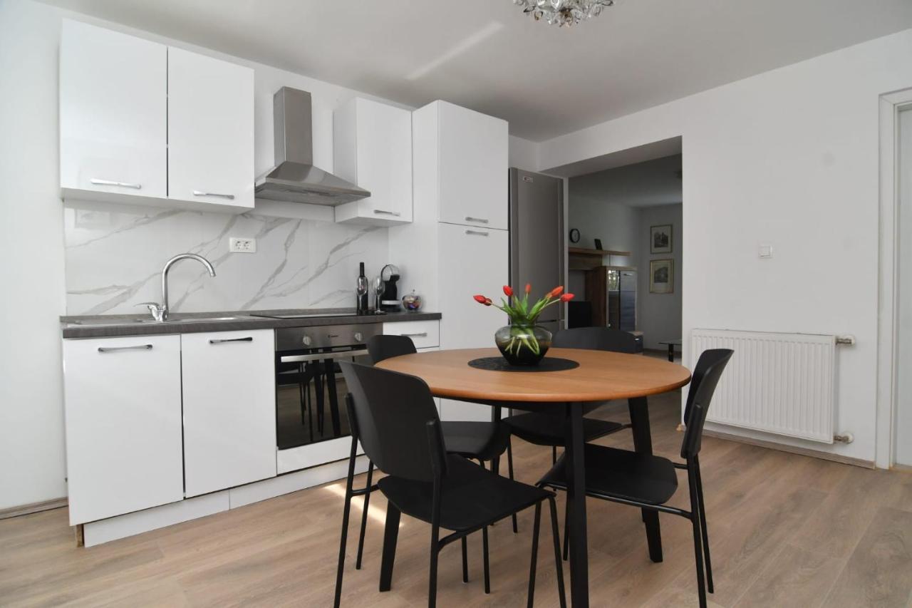 Apartman Gluic Sinj Extérieur photo